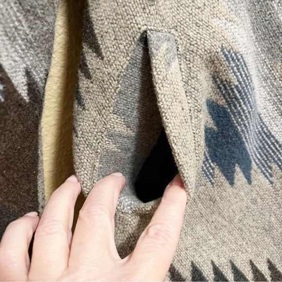 Thread & Supply Aztec Southwestern One Button Winter Coat Gray Brown Blue Size S - Picture 3 of 8